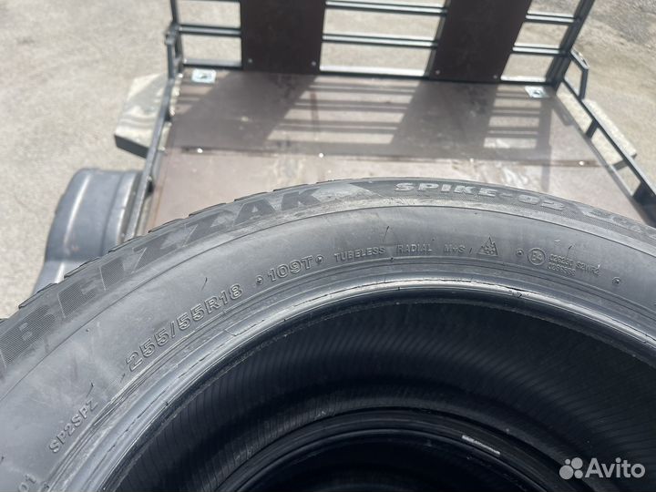 Bridgestone Blizzak Spike-02 SUV 255/55 R18 109T