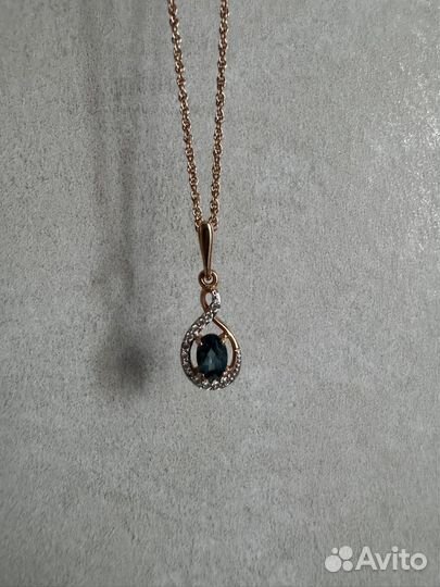 Кулон с сапфиром и бриллиантами
