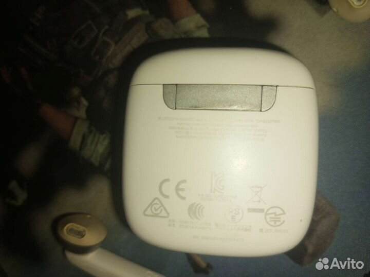 Наушники JBL