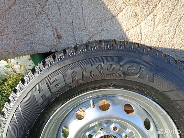 Hankook Winter I'Pike 205/75 R15 97S
