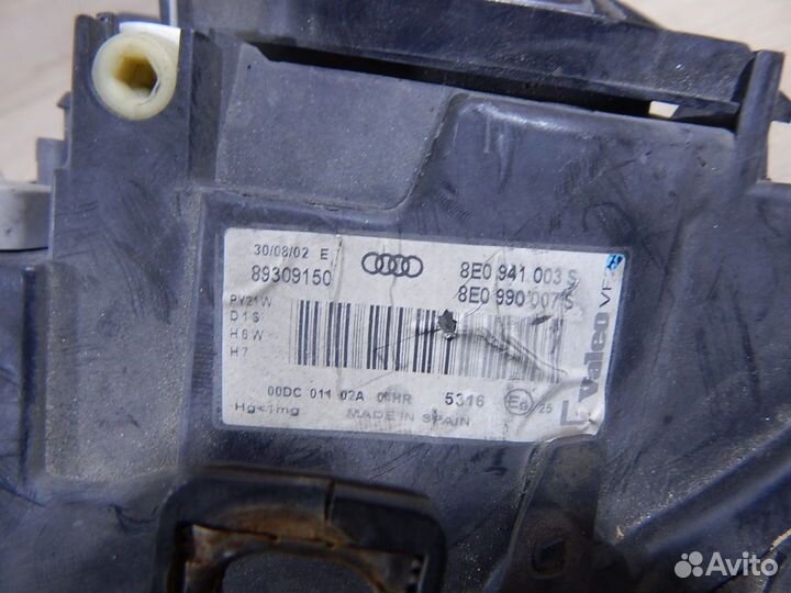 Фара левая Audi A4 B6 ксенон в сборе