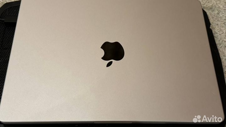 Macbook pro 14 m1 16 512