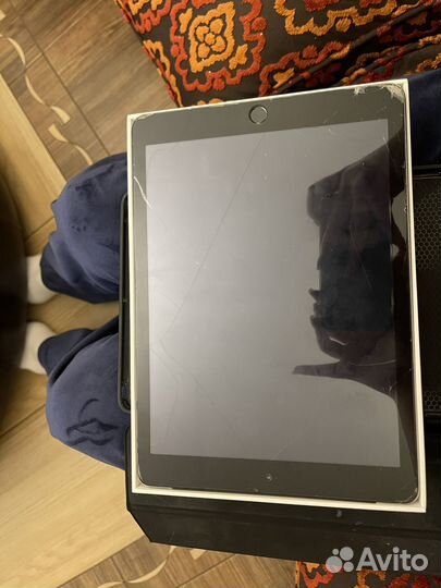 iPad 2018 wifi+Cellular 128 gb