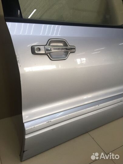 Дверь передняя правая Mitsubishi Pajero 3