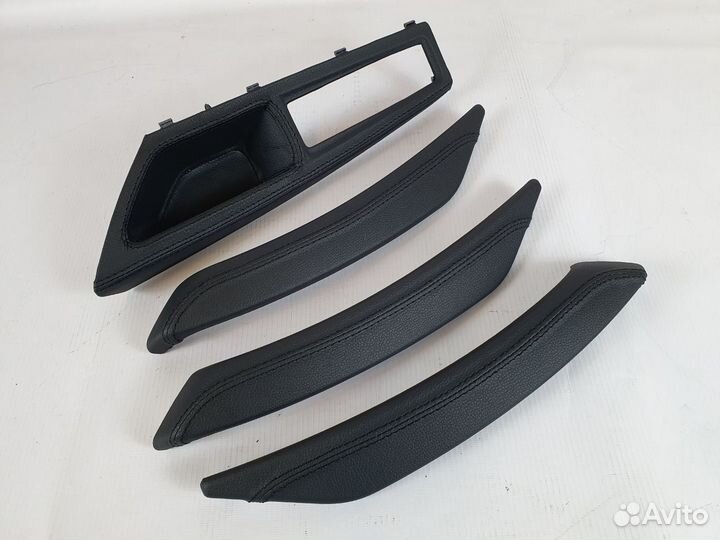 Ручки в коже Лада Веста чёрная строчка