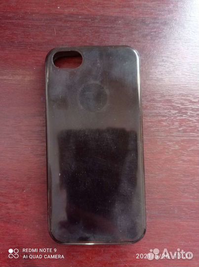 Чехлы на телефоны