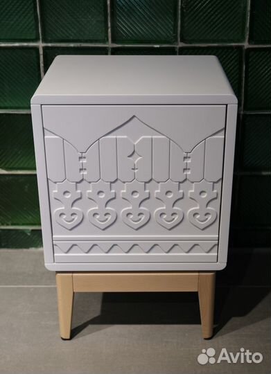 Тумба прикроватная