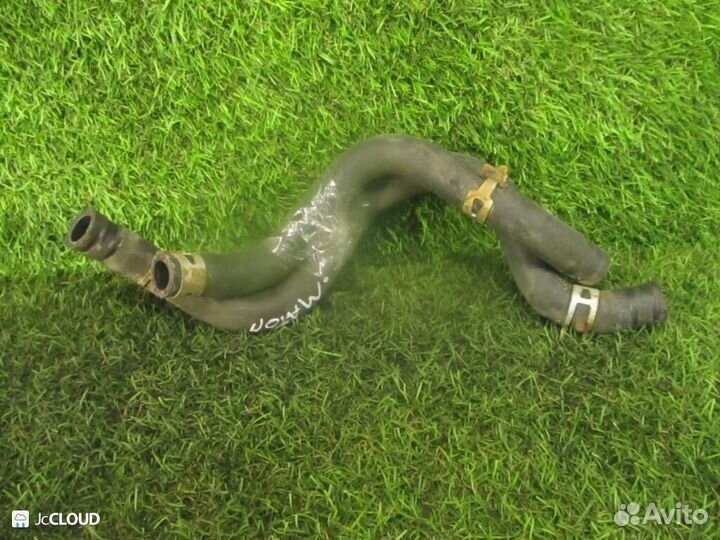 Патрубок радиатора на toyota wish ZNE14G 1ZZ-FE