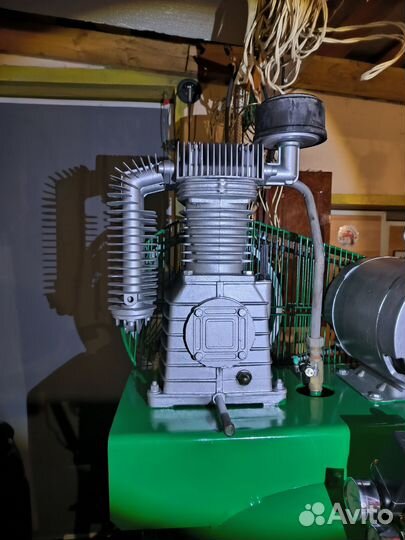 Компрессор воздушный 300 литров производство США