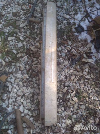 Усилитель бампера на Ауди А8 Д2