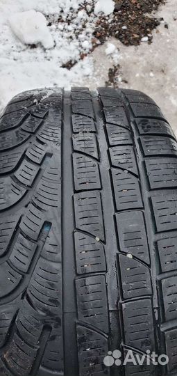 Pirelli Sottozero Winter 240 215/45 R18