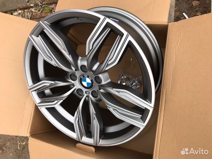 Новые литые диски на BMW G20 G30 Одноширокие