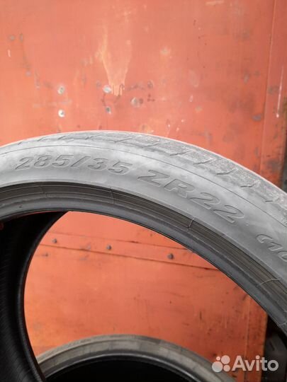 Pirelli P Zero 285/35 R22 и 315/30 R22 107Y