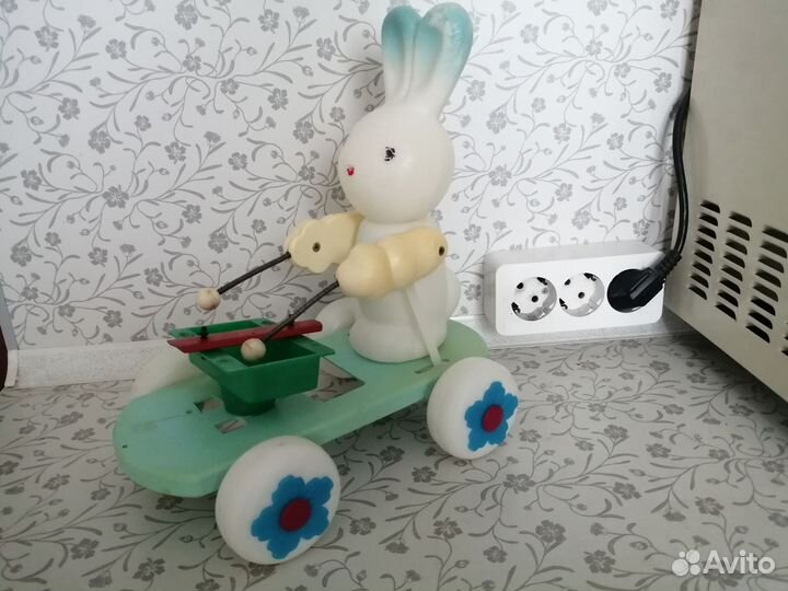 Игрушка ссср-заяц музыкант