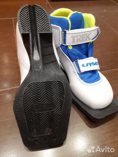 Лыжные ботинки