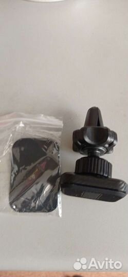 Магнитный держатель для телефона в авто