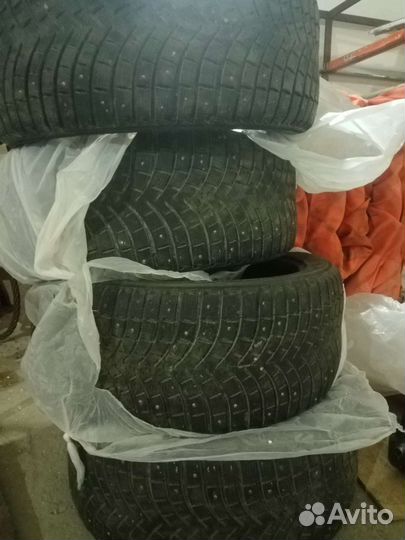 Michelin Latitude X-Ice North 275/40 R20