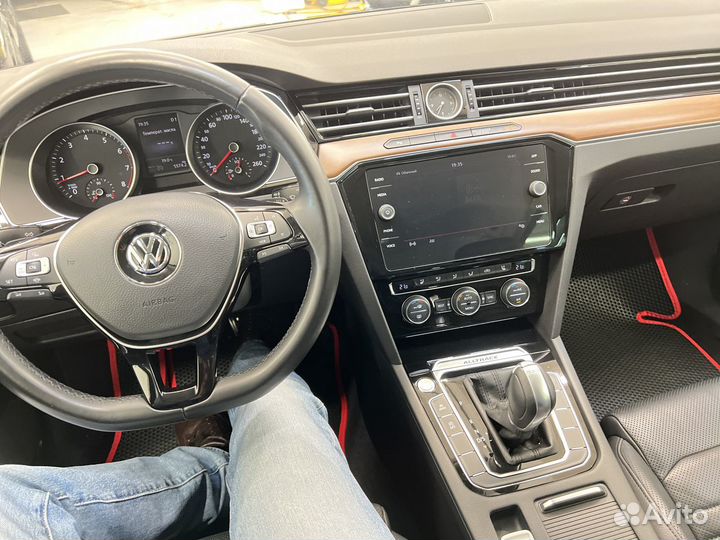 Volkswagen Passat 2.0 AMT, 2018, 120 000 км