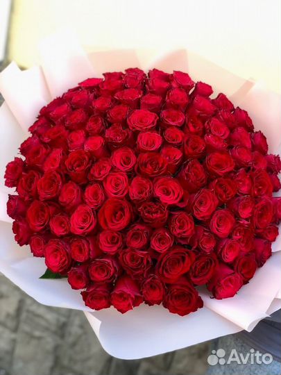 Букеты красных роз