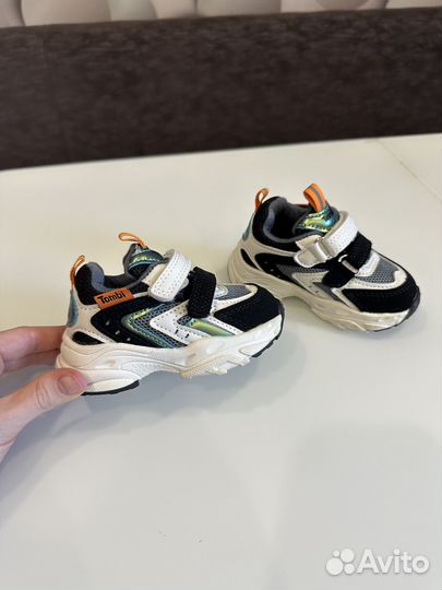 Кроссовки детские tombi 20