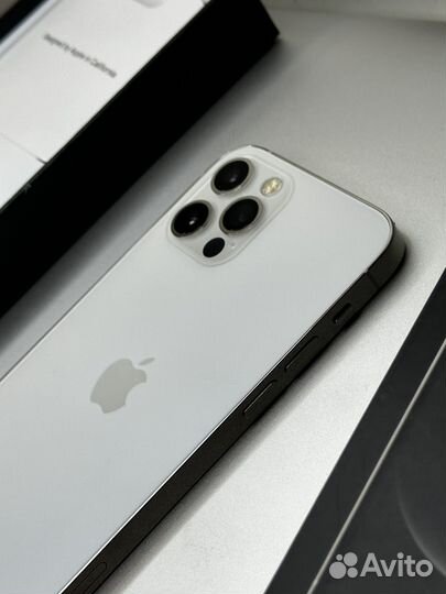 iPhone 12 Pro, 256 ГБ