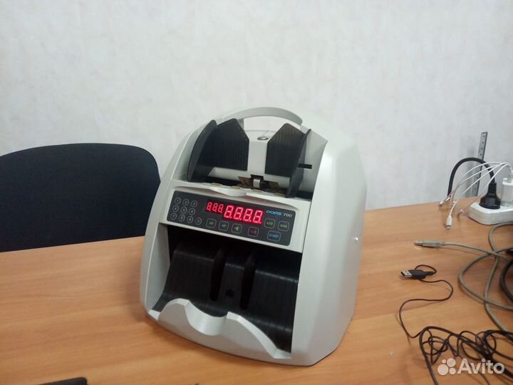 Счетчик детектор денег dors 700