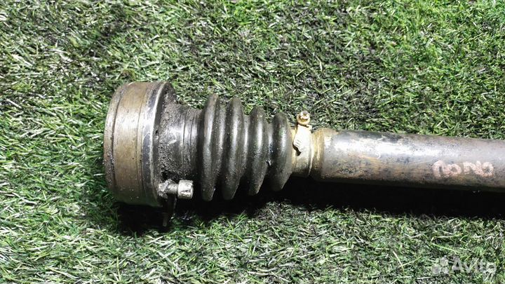 Полуось передняя правая Volkswagen Polo