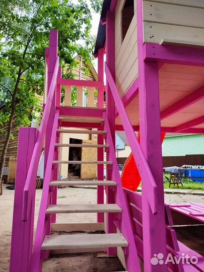 Детский домик на сваях