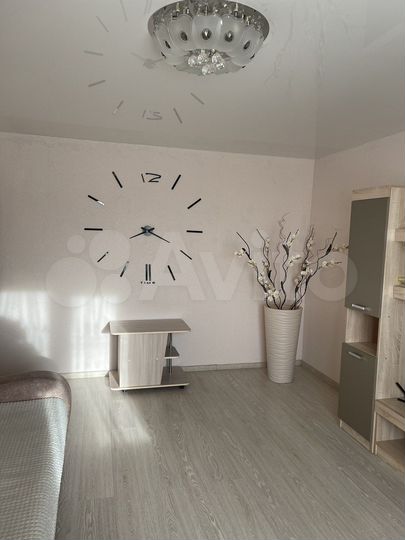 2-к. квартира, 53 м², 3/9 эт.