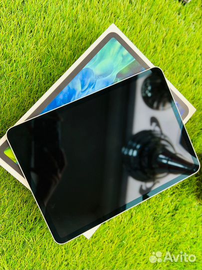 iPad Pro 11 2020г. 256Gb Wi-Fi + Cellular