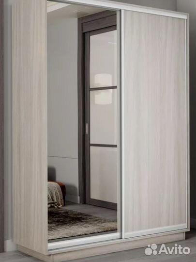 Шкаф купе с зеркалом