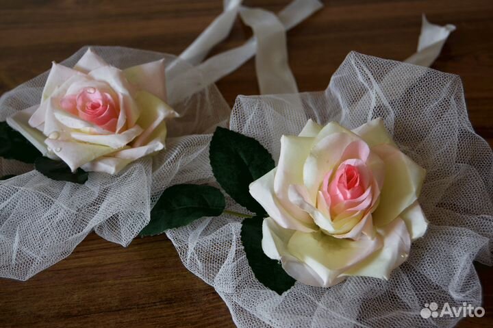 Свадебное украшение для машины цветы