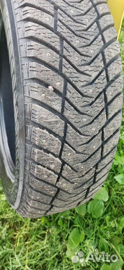 Yokohama Ice Guard IG65 215/60 R17 100T