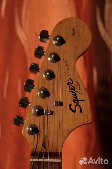 Электрогитара Fender Squier Affinity (Candy Apple