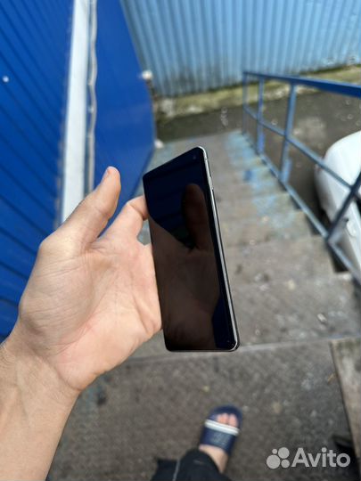 Samsung Galaxy S10, 8/128 ГБ
