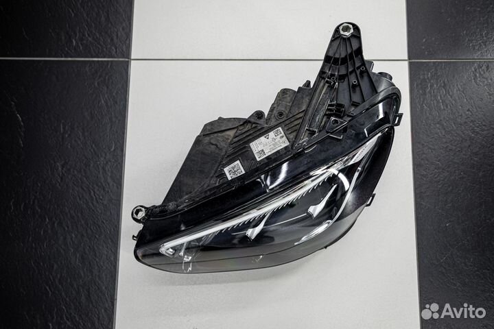 Фара левая оригинальная Mercedes E W213