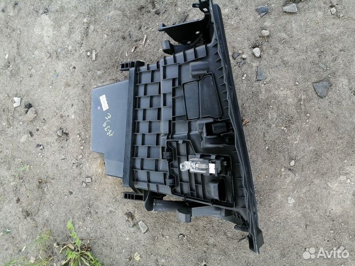 Бардачок Renault Fluence