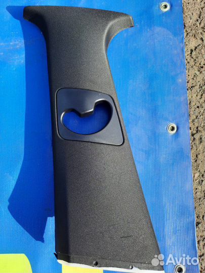 Обшивка стойки левая Bmw X5 4.8I E70 N62N 4.8I