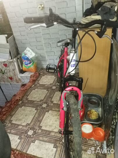 Розовый велосипед