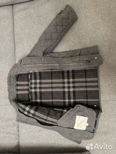 Burberry 128 куртка на весну/осень