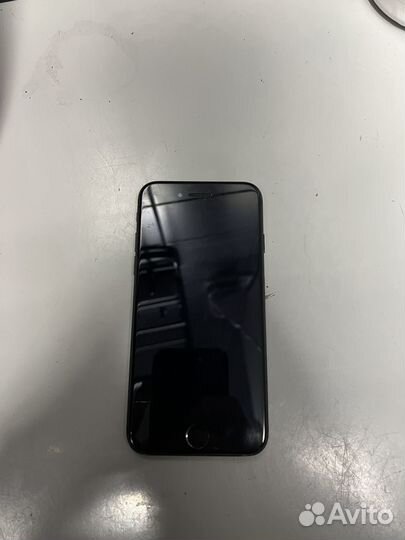 iPhone 7, 32 ГБ