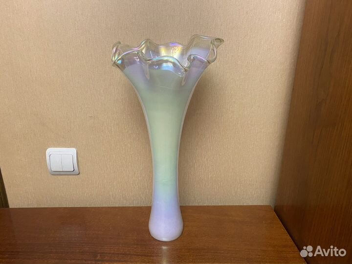 Ваза для цветов, цветное стекло