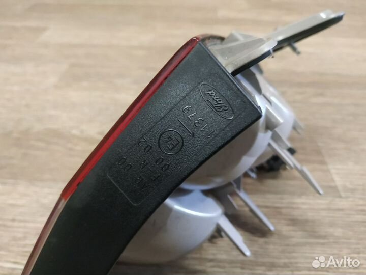 Фонарь задний внутренний левый Ford Mondeo 4