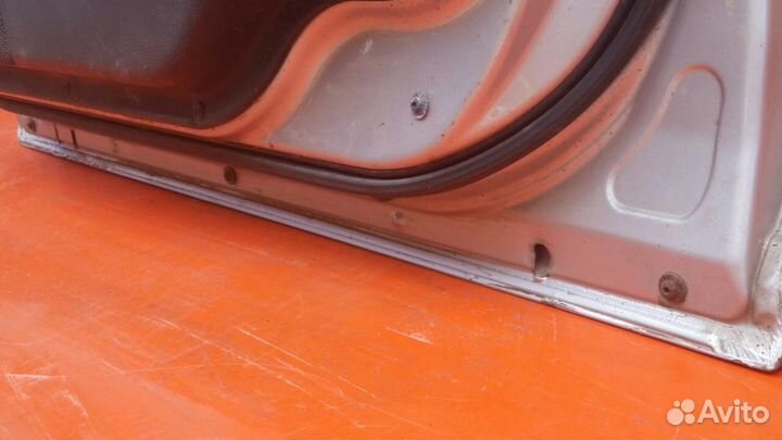 Дверь передняя правая Volvo XC70 Cross Country 200