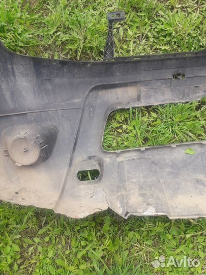 Передний бампер