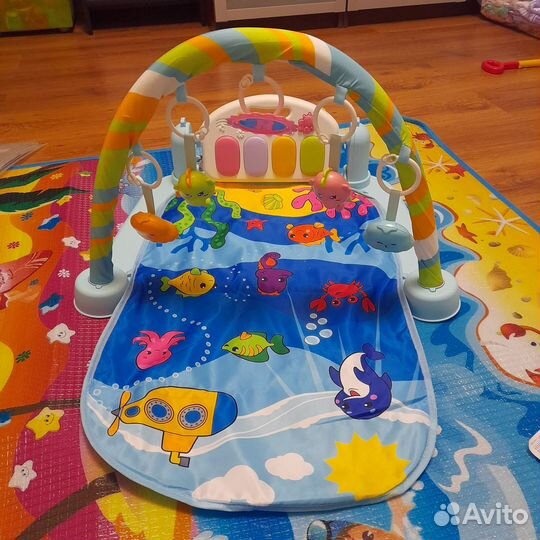 Продано Развивающий коврик 0+ с пианино
