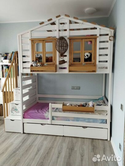 Деревянная двухъярусная кровать, трехярусная