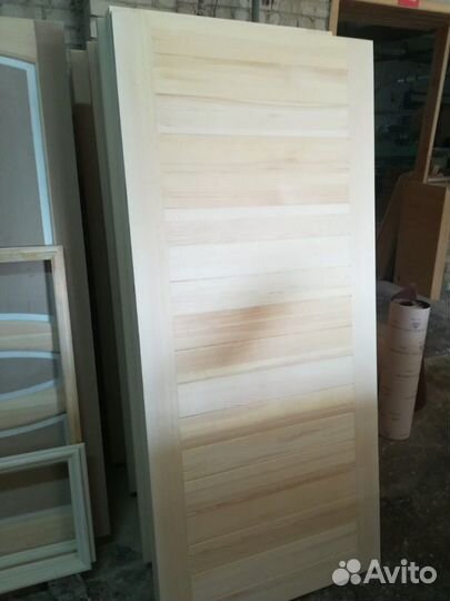 Двери из массива дерева, входные, межкомнатные