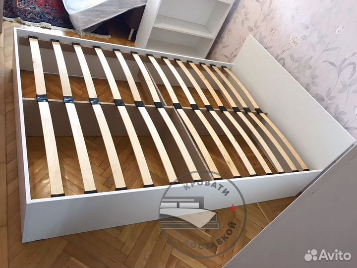 Кровать двуспальная