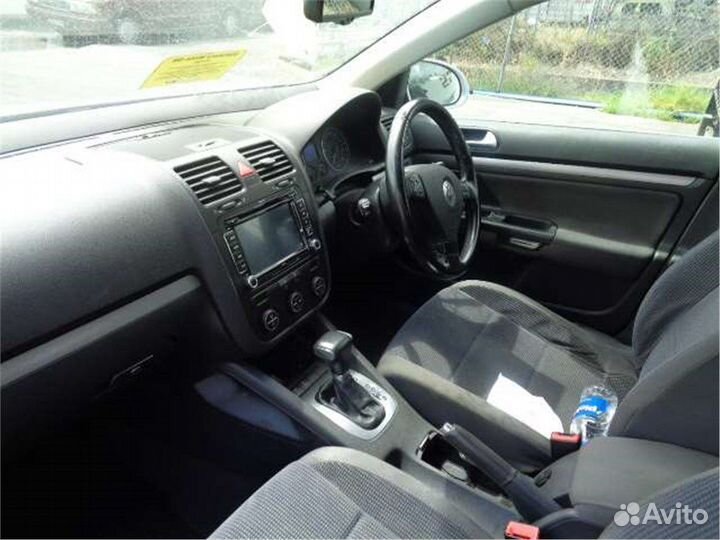 Разбор на запчасти Volkswagen Jetta 5